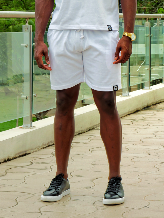 ESSENTIAL 01 / WHITE SHORTS