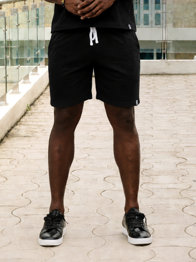 ESSENTIAL 01 / BLACK SHORTS