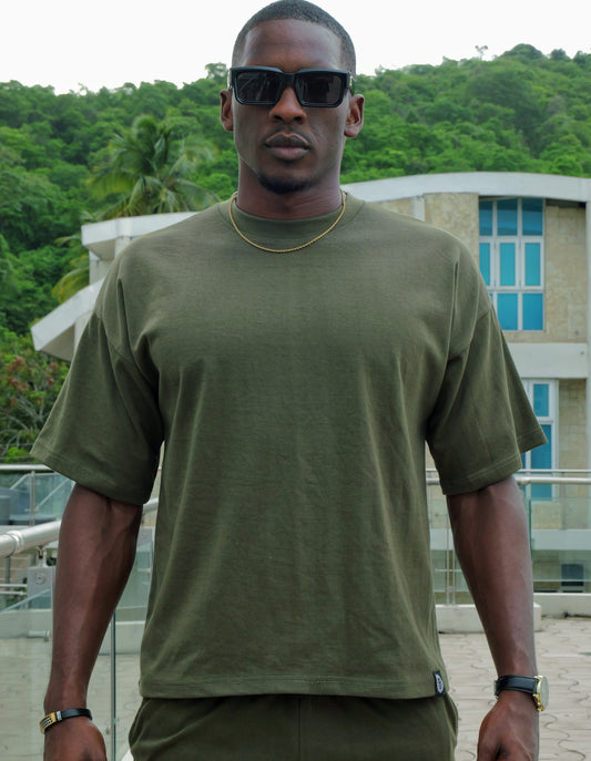 ESSENTIAL 01 / OLIVE OVERSIZED TEE